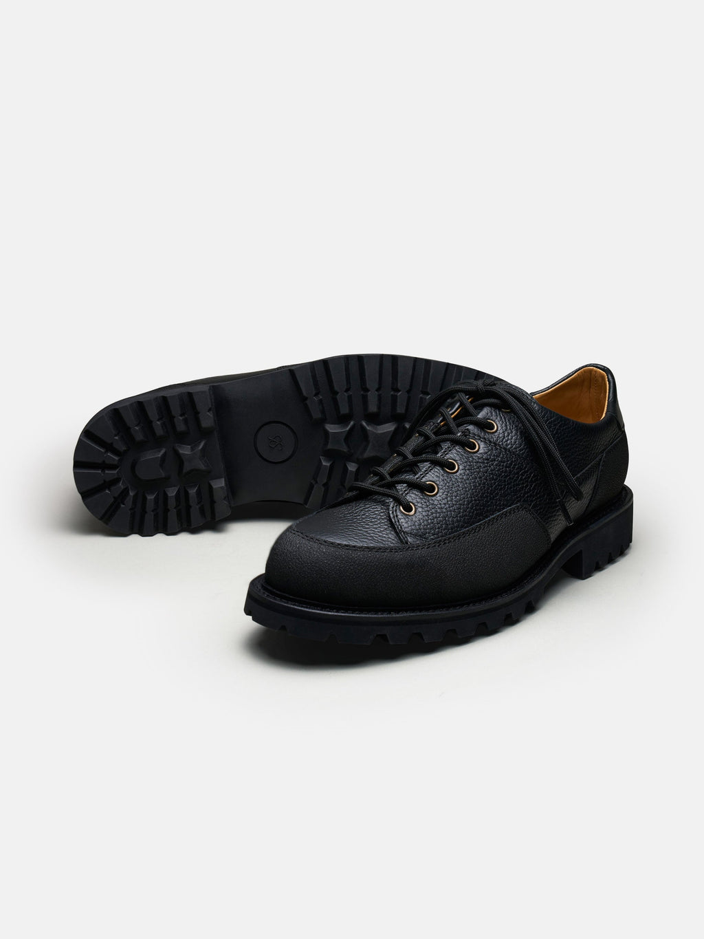 Men's Black Grained Leather Hiker Trainers – Hybrid