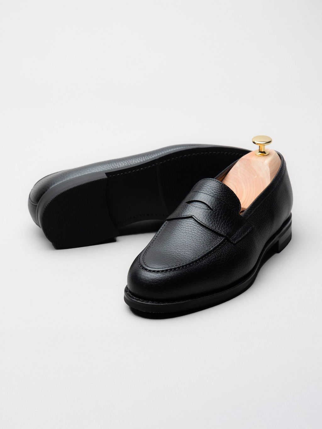 Men's Black Grained Leather Penny Loafers
